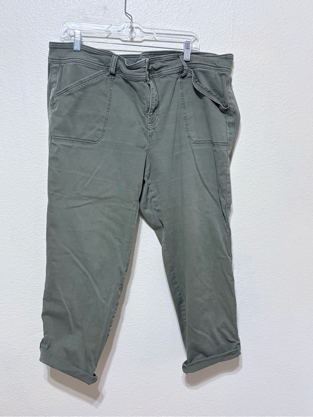 Torrid Olive Green Feel The Fit Pant Size 22 Womens Roll Tab Hemline Capri